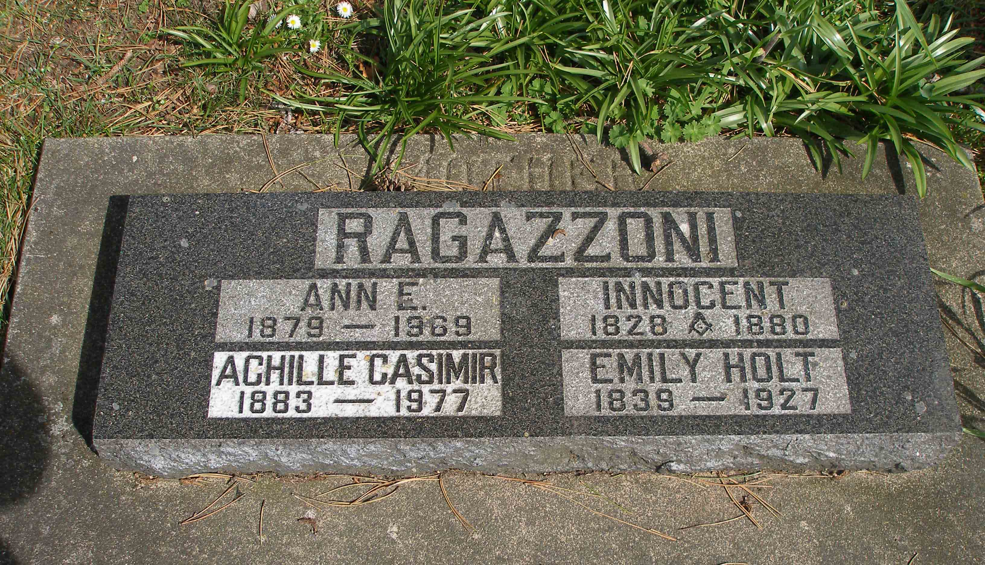 Innocent Raggazoni tomb inscription